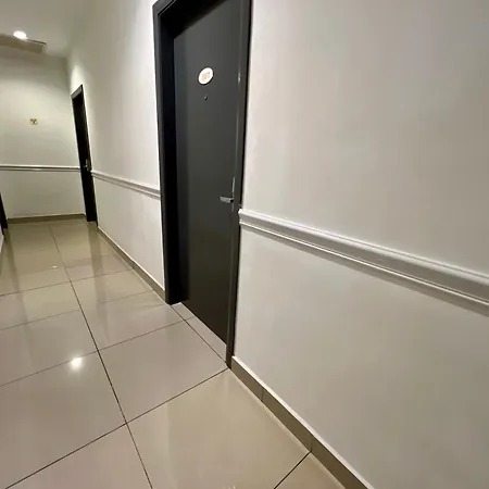 1 Hotel Taman Connaught-2